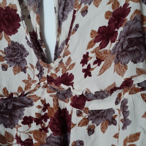 American eagle flowy boho open shoulder top - Picture 3 of 5